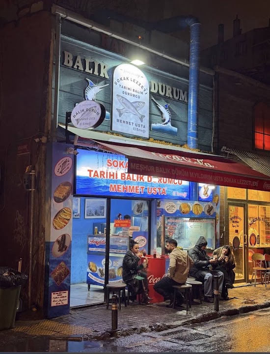 Sokak Lezzeti Tarihi Balık Dürümcü Mehmet Usta