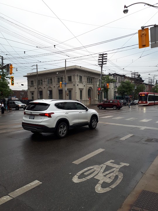 College St at Bathurst St