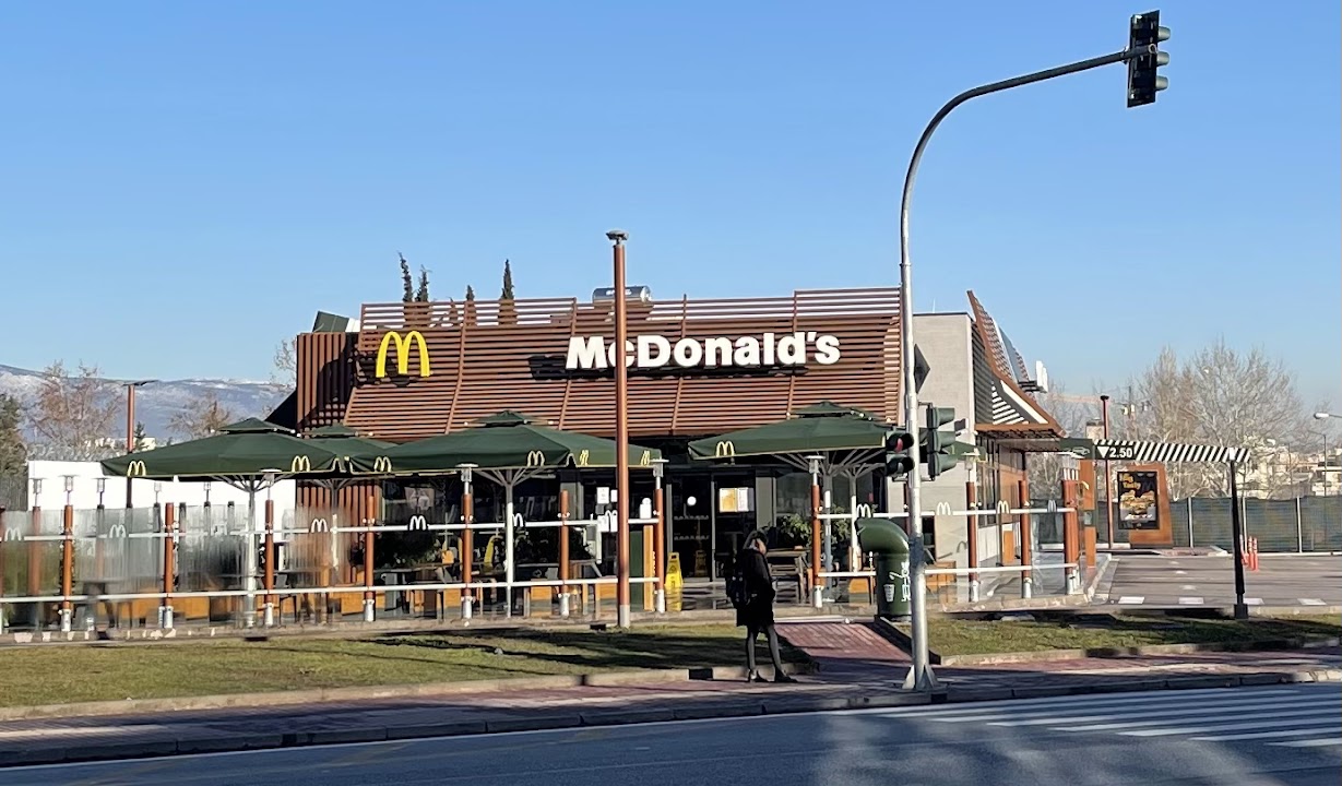 McDonald's Μεσογείων