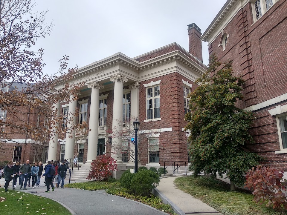 Harvard College Admissions & Financial Aid