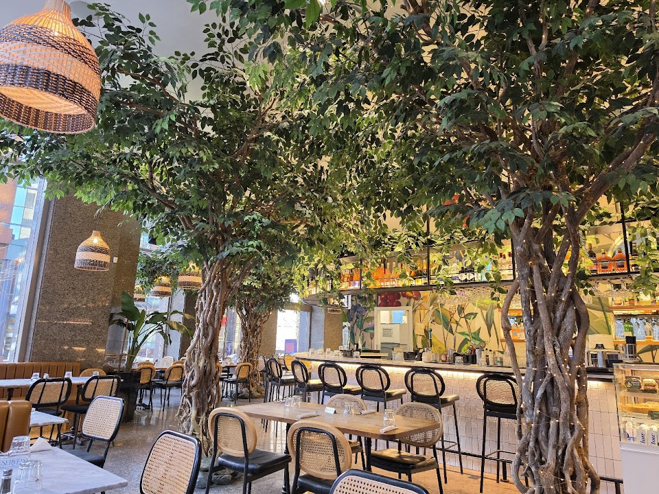 Pigeon Café & Bar