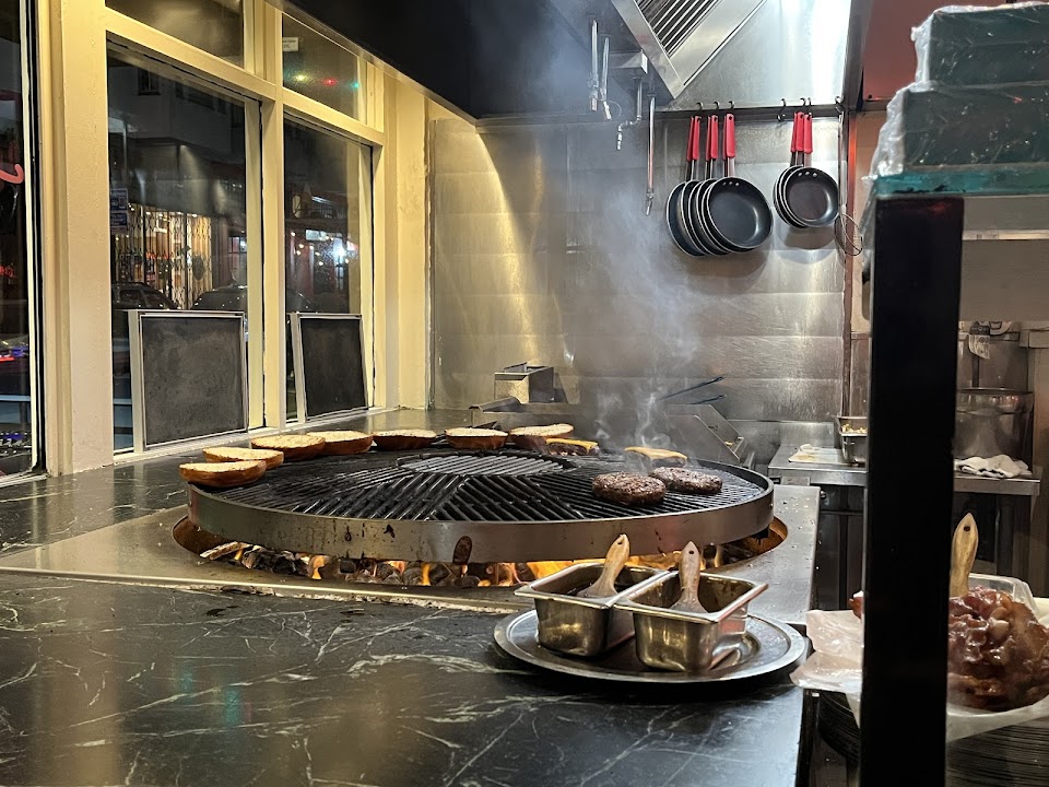 Mo's Grill