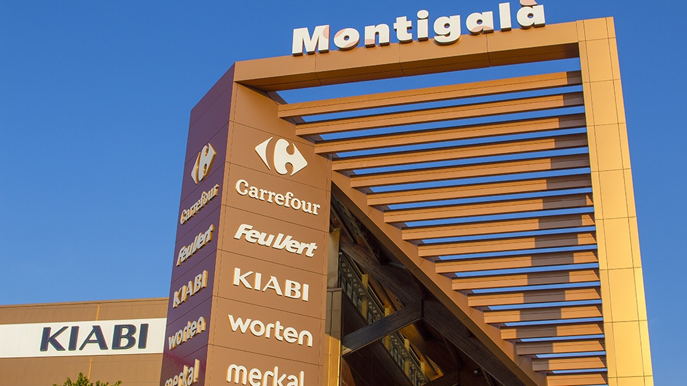 Montigalà Commercial Center