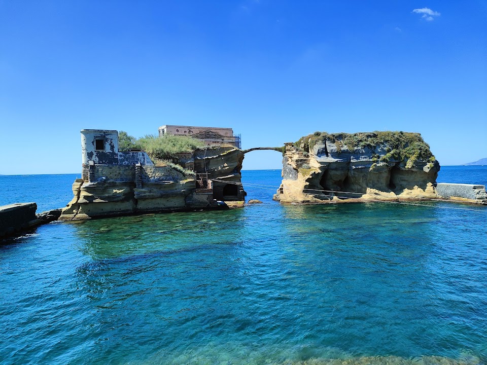 Gaiola Beach