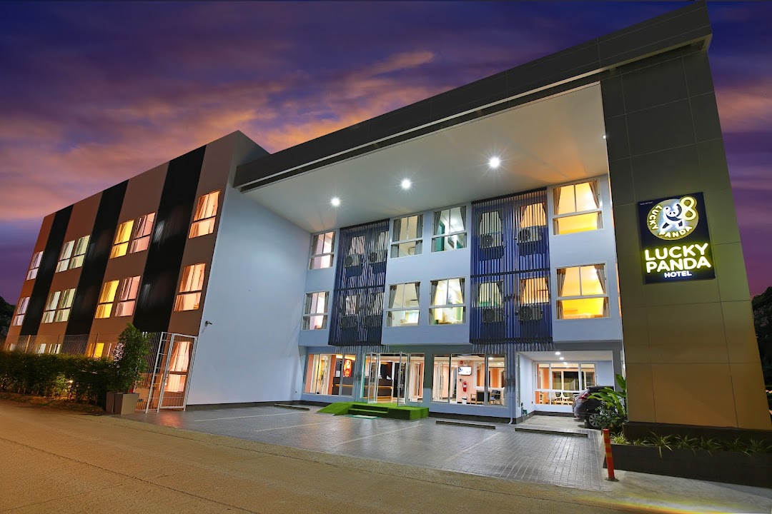 Lucky Panda Hotel