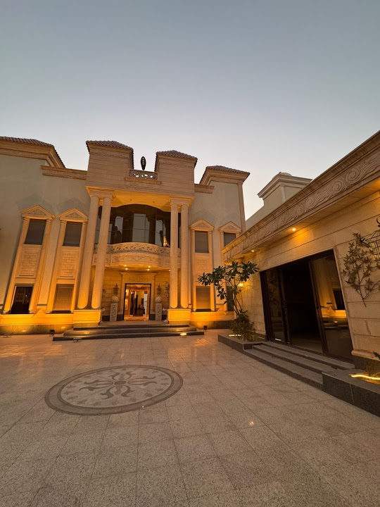Prince Alwaleed's first palace