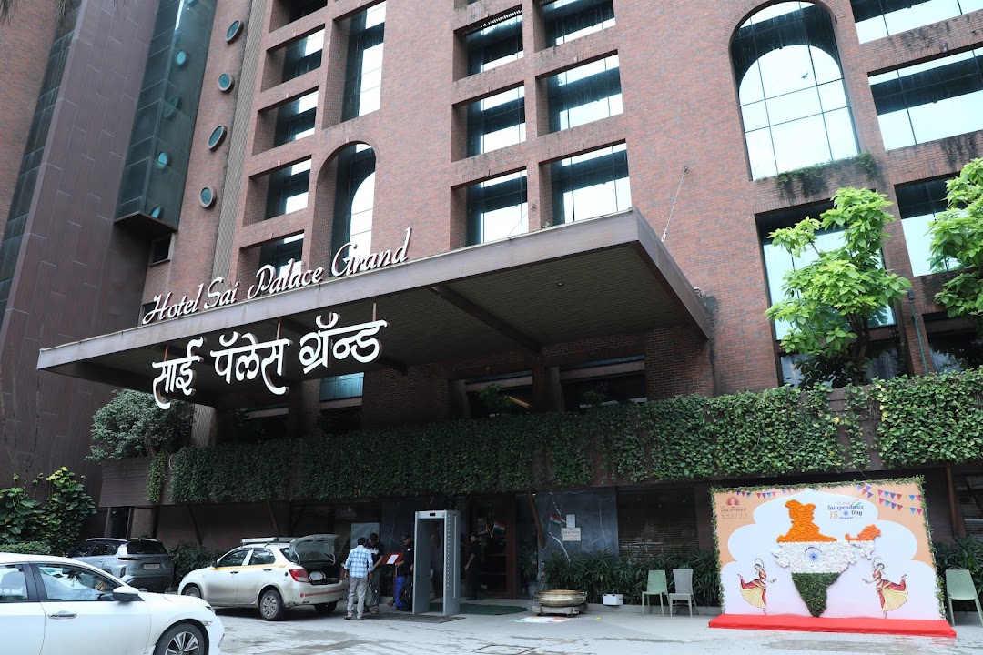 Sai Palace Grand Hotel & Restaurant, Malad
