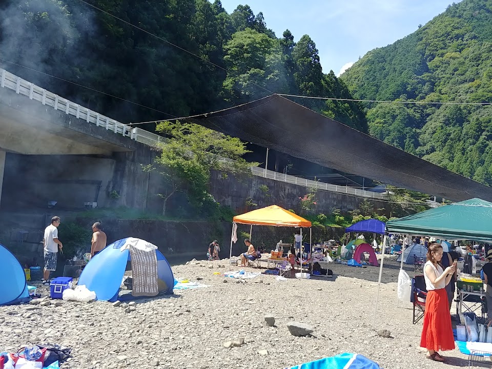 滝畑湖畔BBQ場