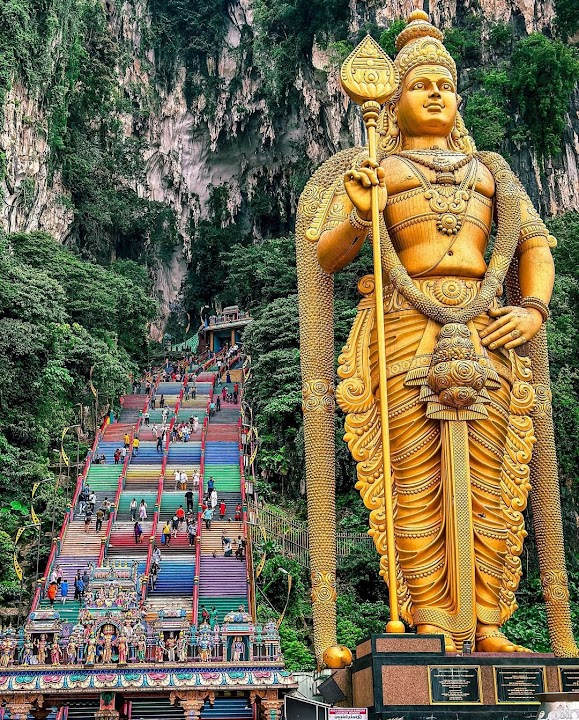 Lord Murugan Statue