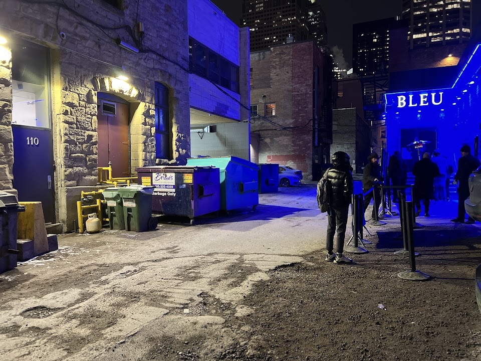 Bleu Calgary