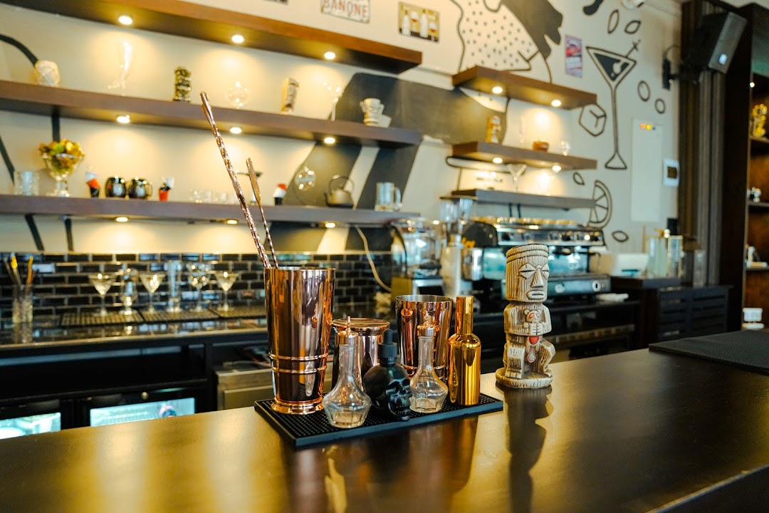 Blooming Breakfast Resto Bar & Cafe