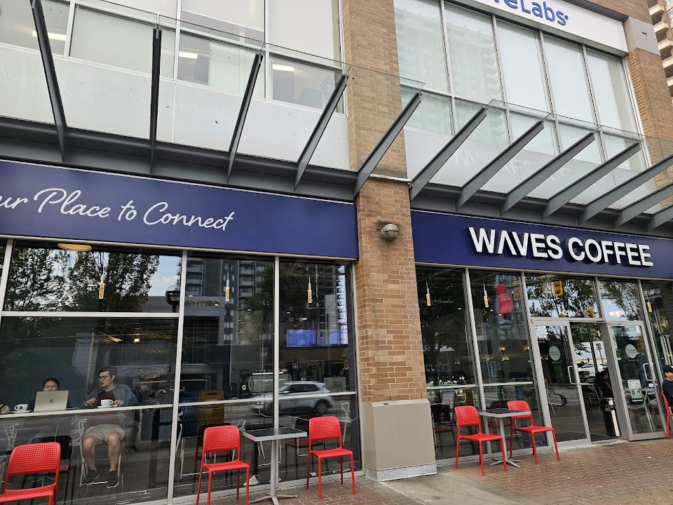 Waves Coffee House - Kingsway