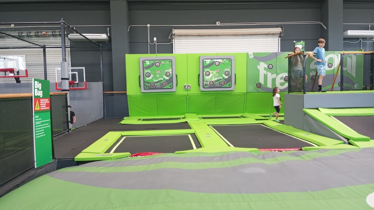 Jump & Fly Trampoline park - Parco Giochi-Casal di Principe-Caserta-Campania