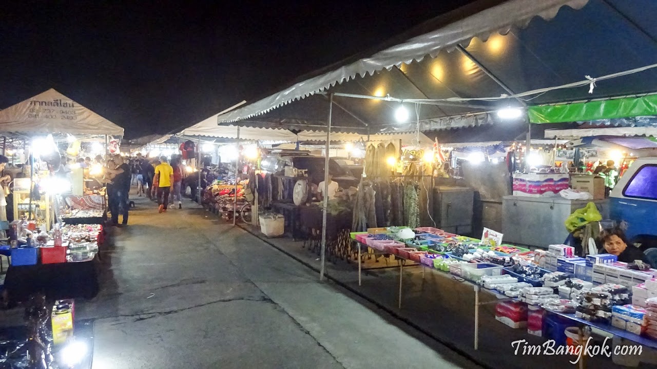 Train Night Market Srinagarindra