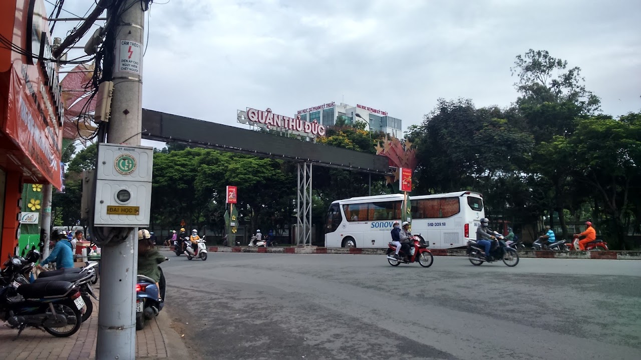 Ngã Tư Thủ Đức - Đối Diện Coopmart - Xa Lộ Hà Nội - Phường Bình Thọ