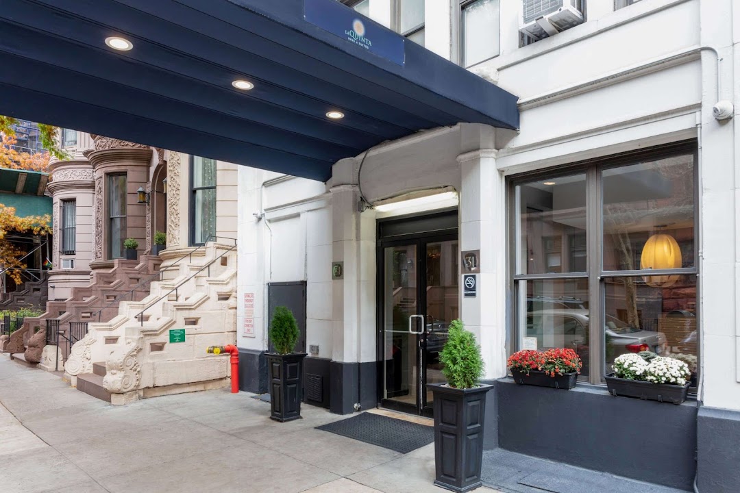 La Quinta Inn & Suites by Wyndham New York City Central Park