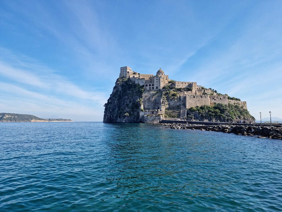 Aragonese Castle — Naples experience