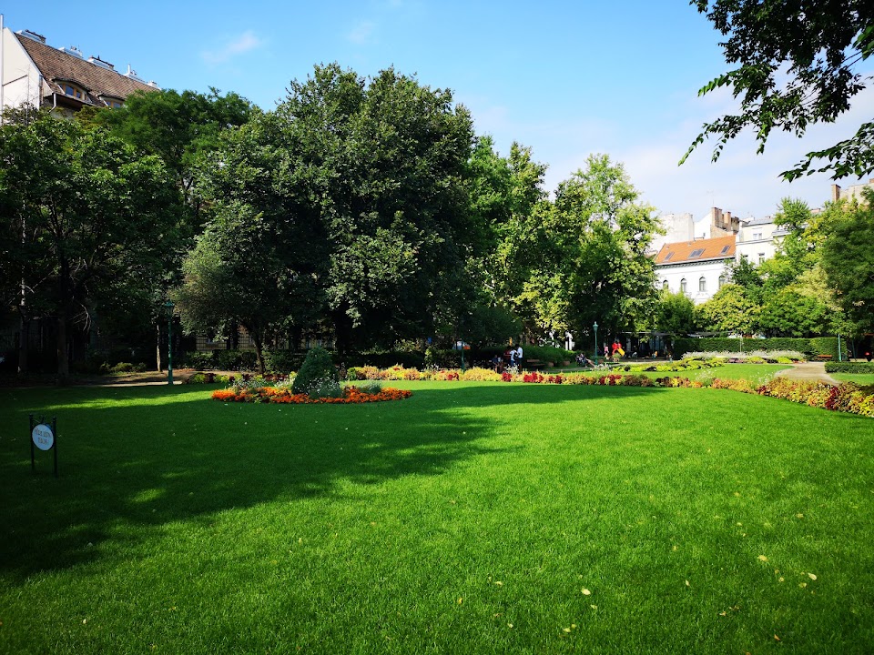 Károlyi Garden