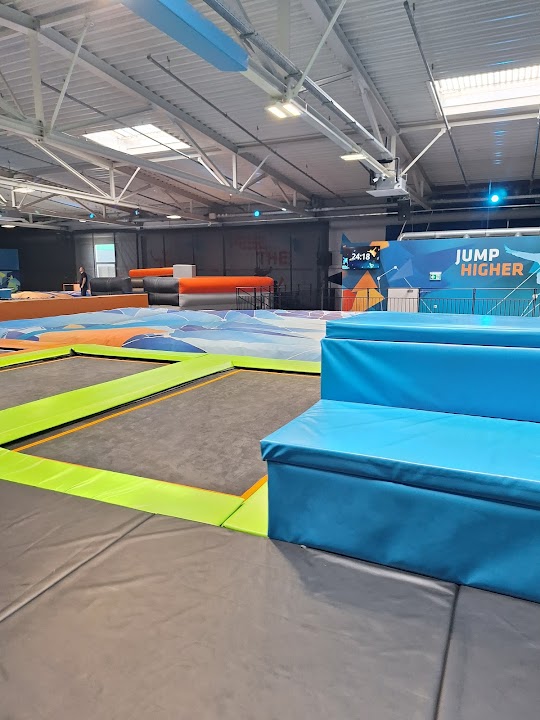 Cyberjump Wien 22