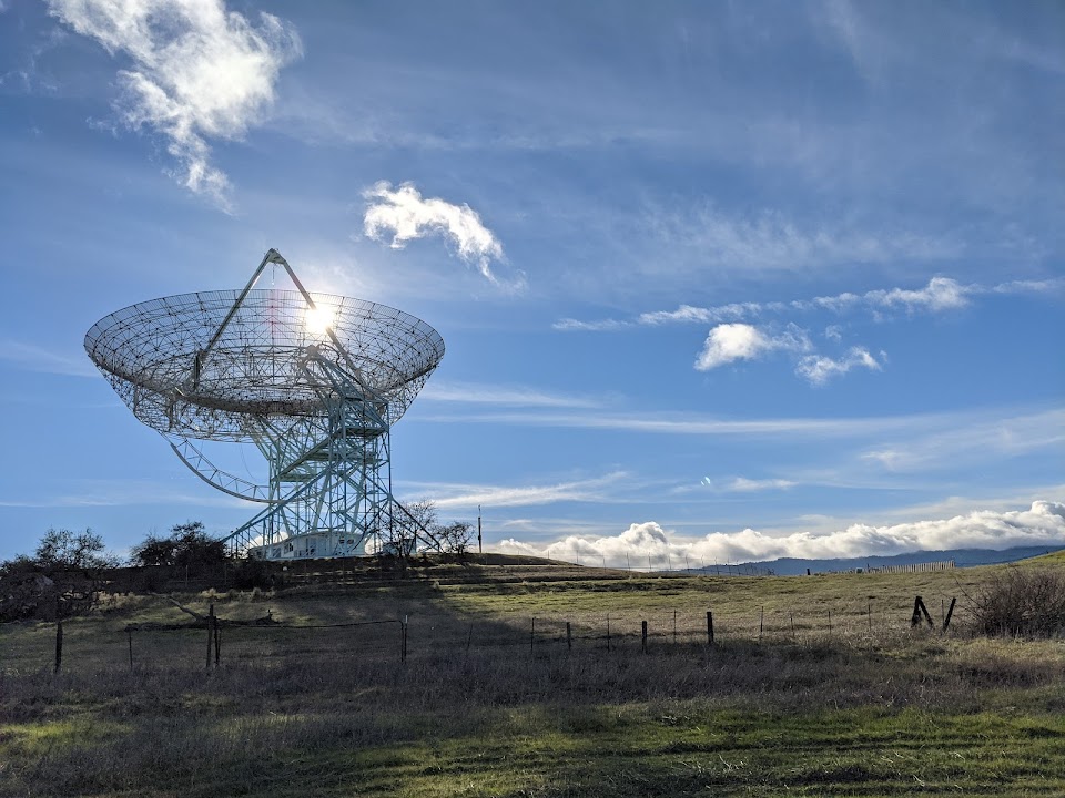 Stanford Dish Hiking Trailhead