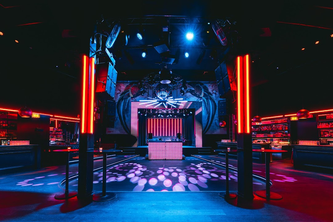 Plaza Club