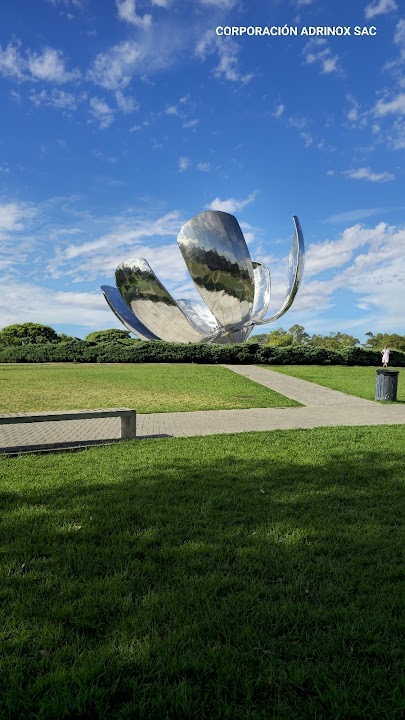 Floralis Generica