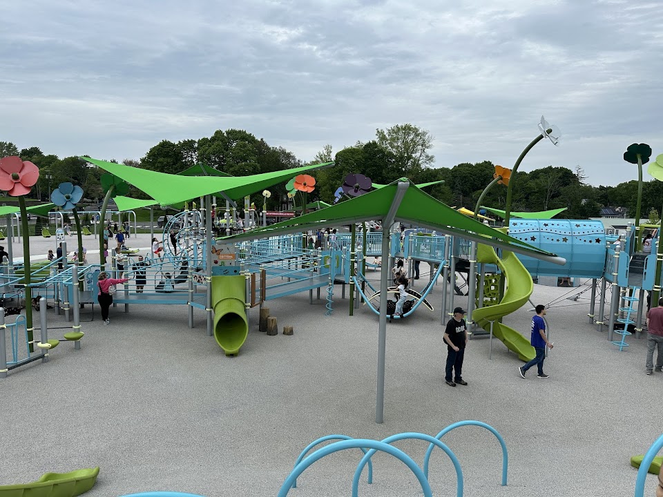 Universal Playground