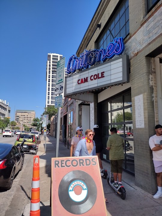 Big Henry's Vinyl & Gifts