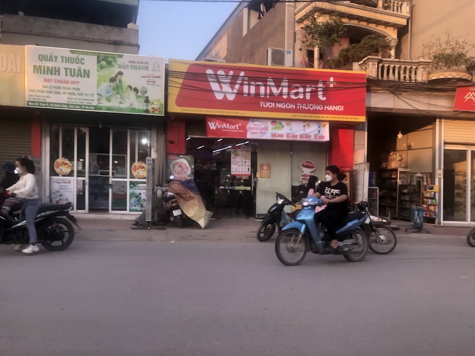 Public markets Ninh Hiep village 8