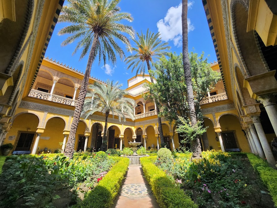 Palace of las Dueñas — Seville experience