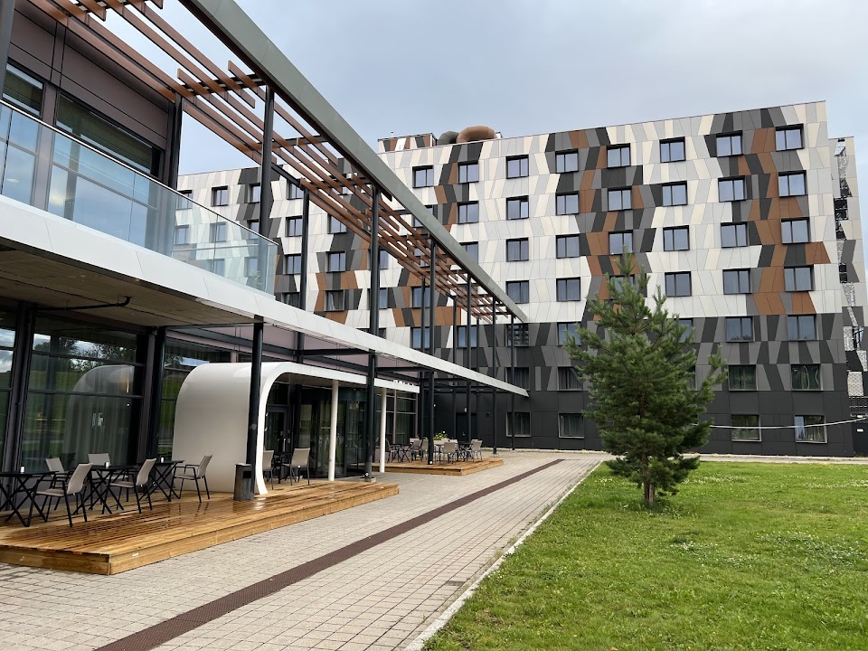 X Hotel