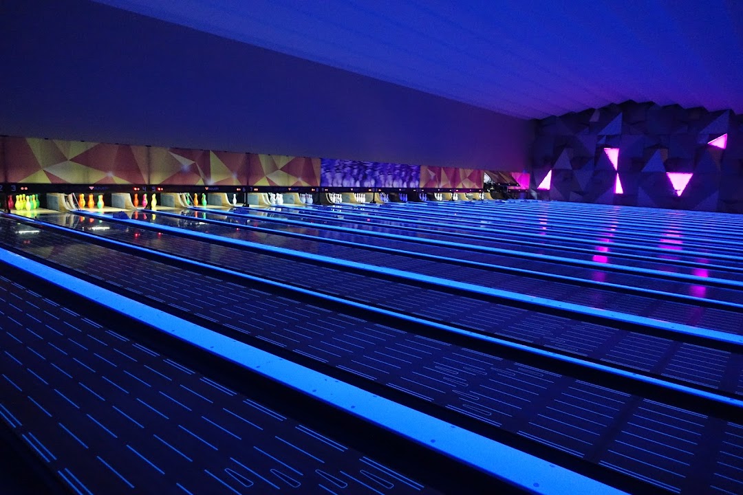 Spincity Bowling - The Breeze BSD
