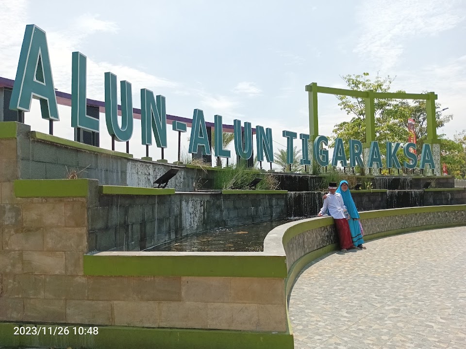 Alun-Alun Tigaraksa