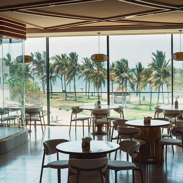 LUXAN CAFE