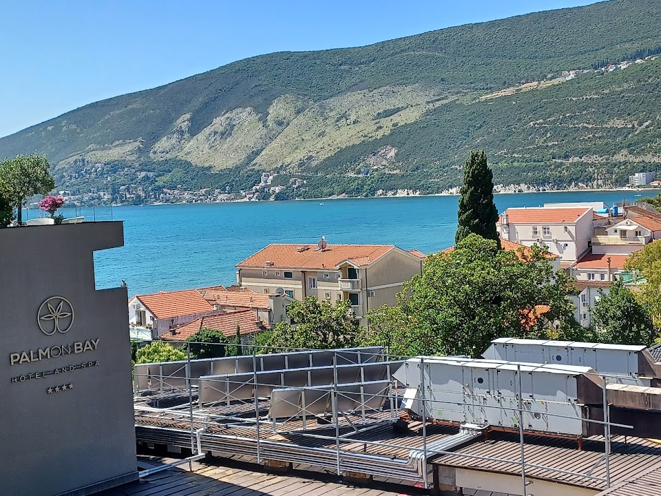 Palmon Bay Hotel & Spa