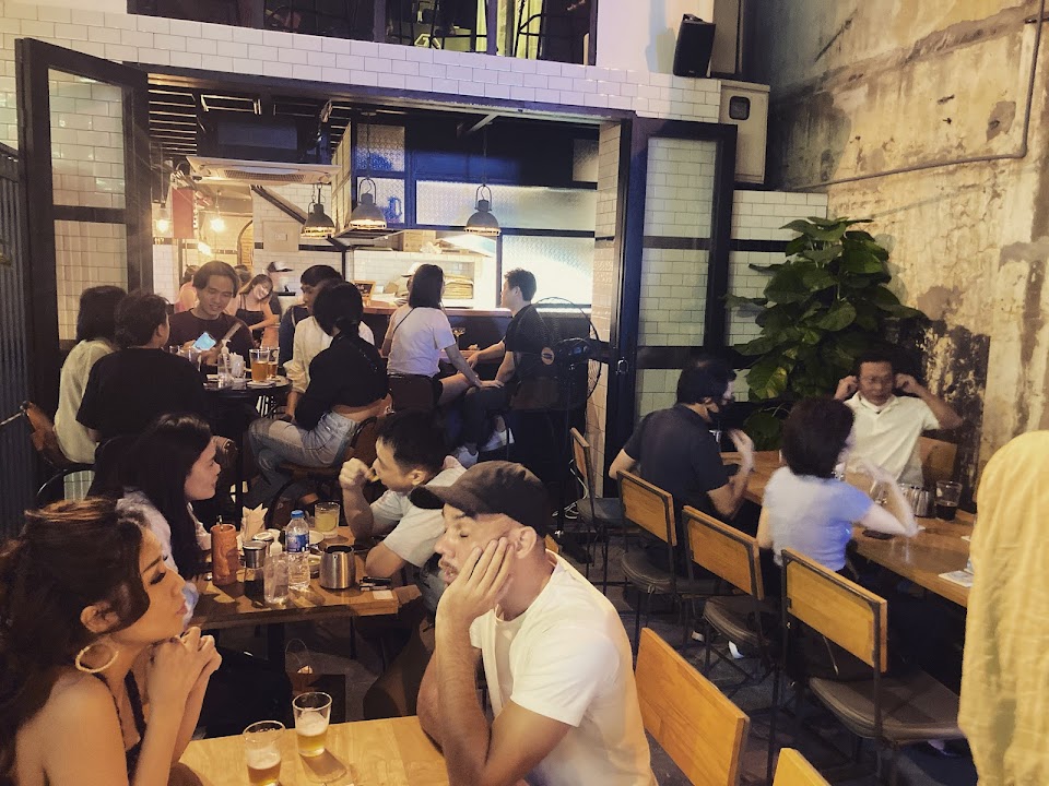 7 Bridges Saigon Lê Thánh Tôn Taproom