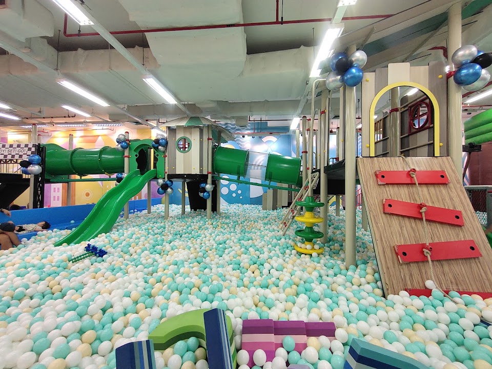 Kidzooona Gateway Ekkamai