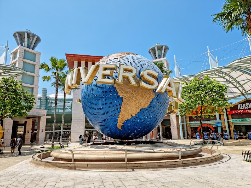 Universal Studios Singapore — Singapore experience