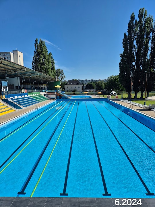 Matadorka Outdoor Pool