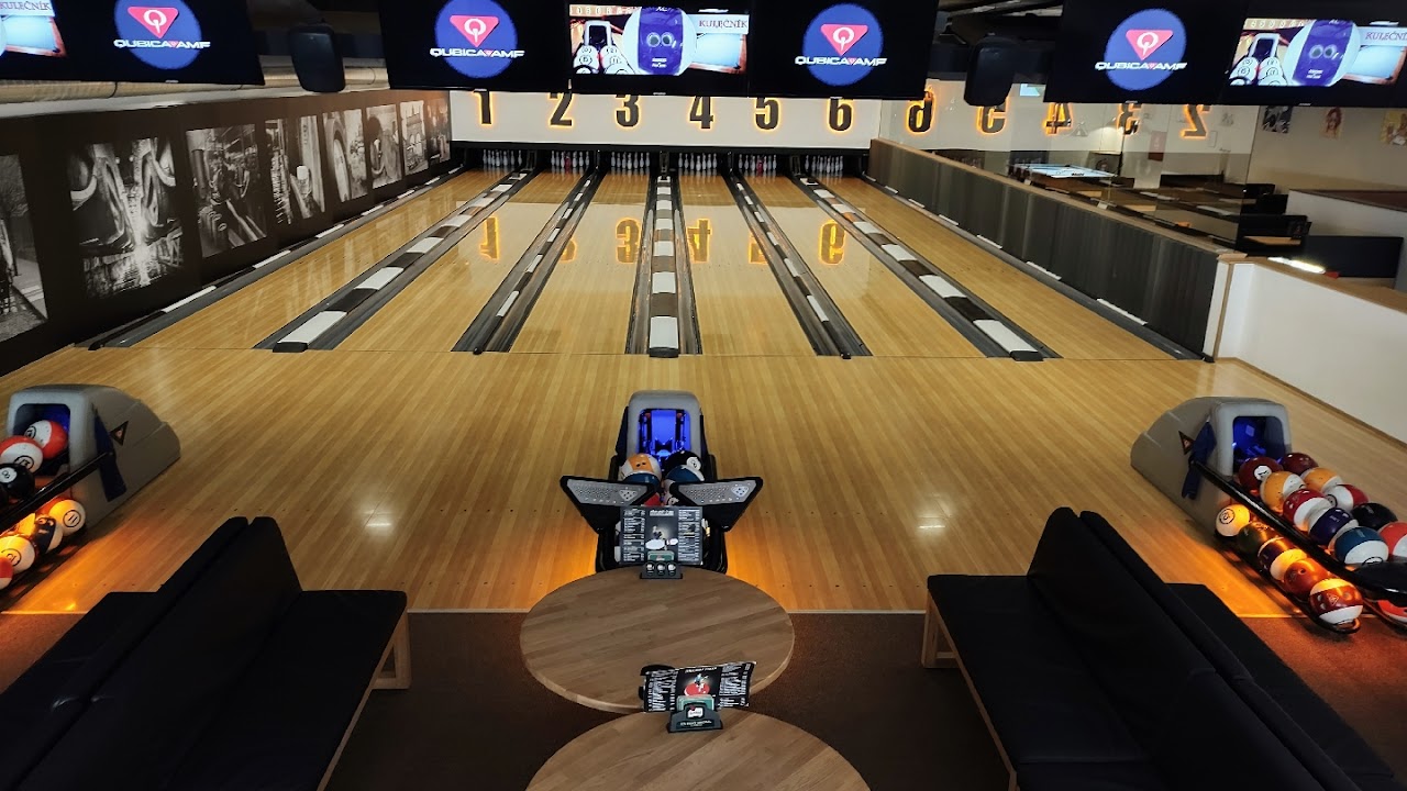 Garage Billiard & Bowling Smíchov