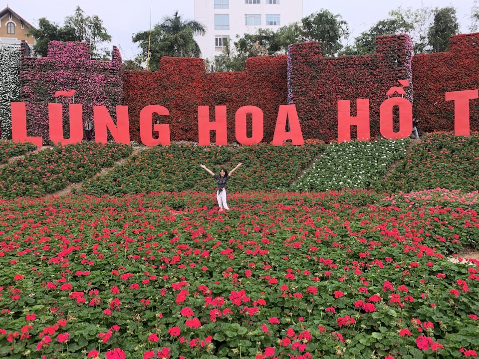 Thung lũng hoa hồ Tây
