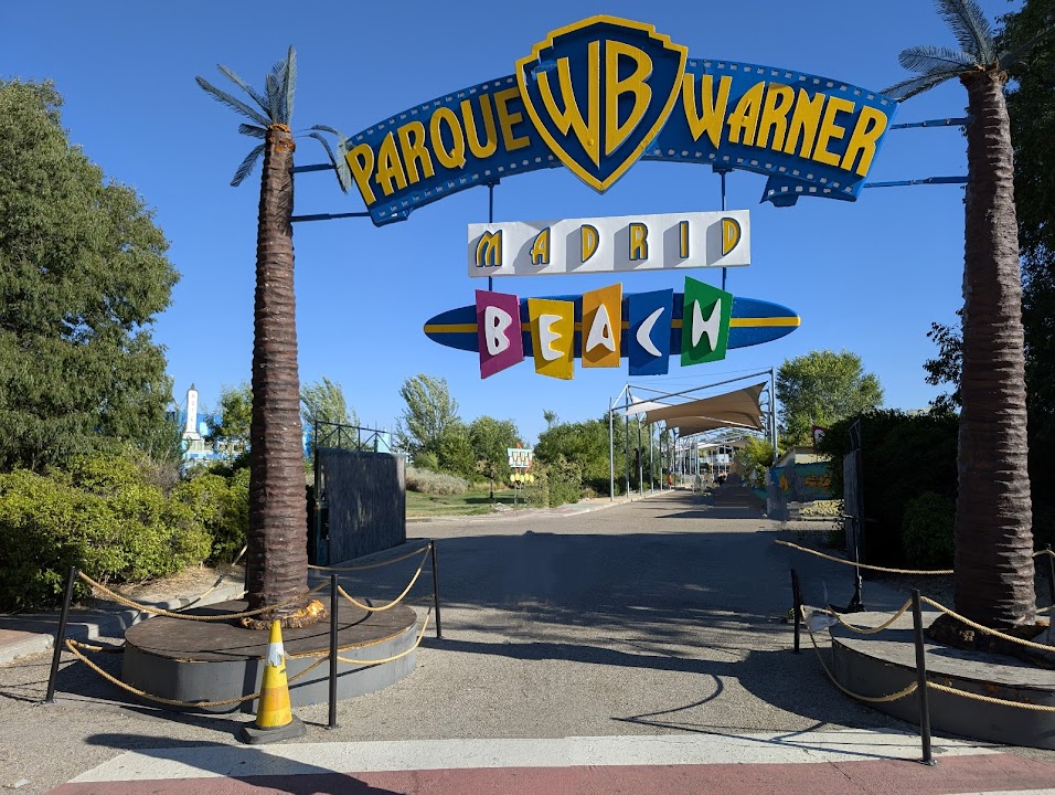 Parque Warner Beach