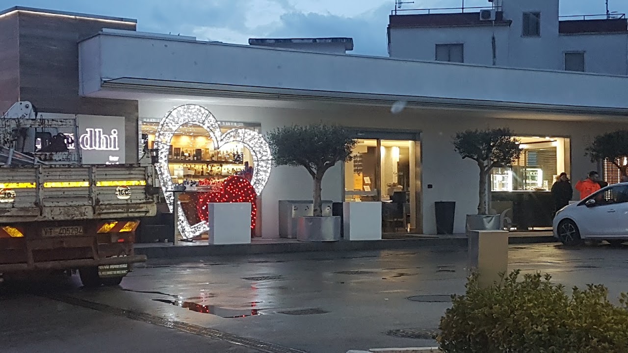 Bar Gandhi al 26