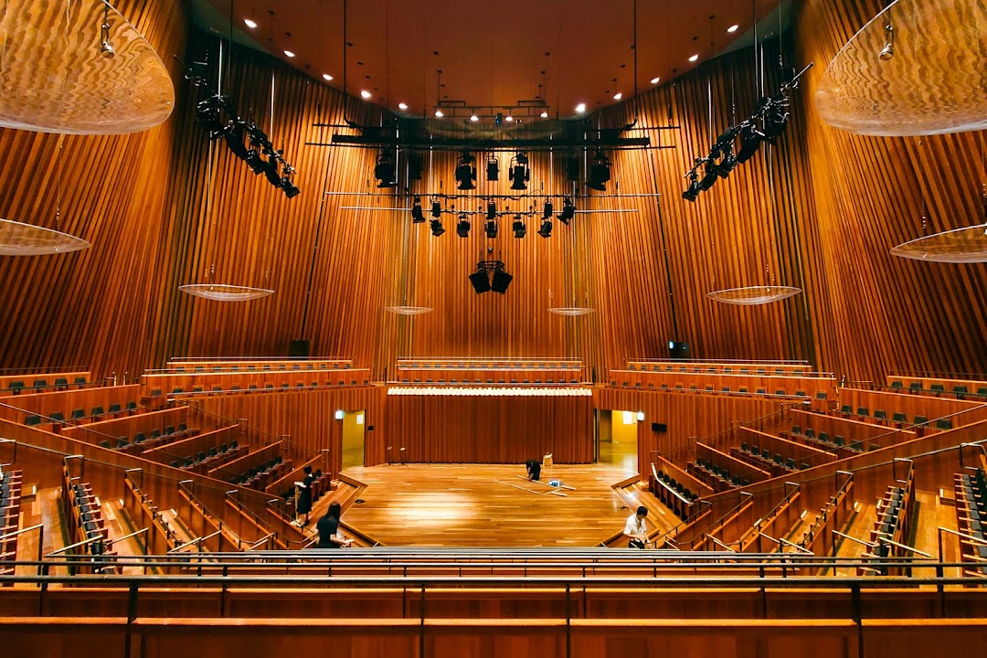 Hyogo Performing Arts Center