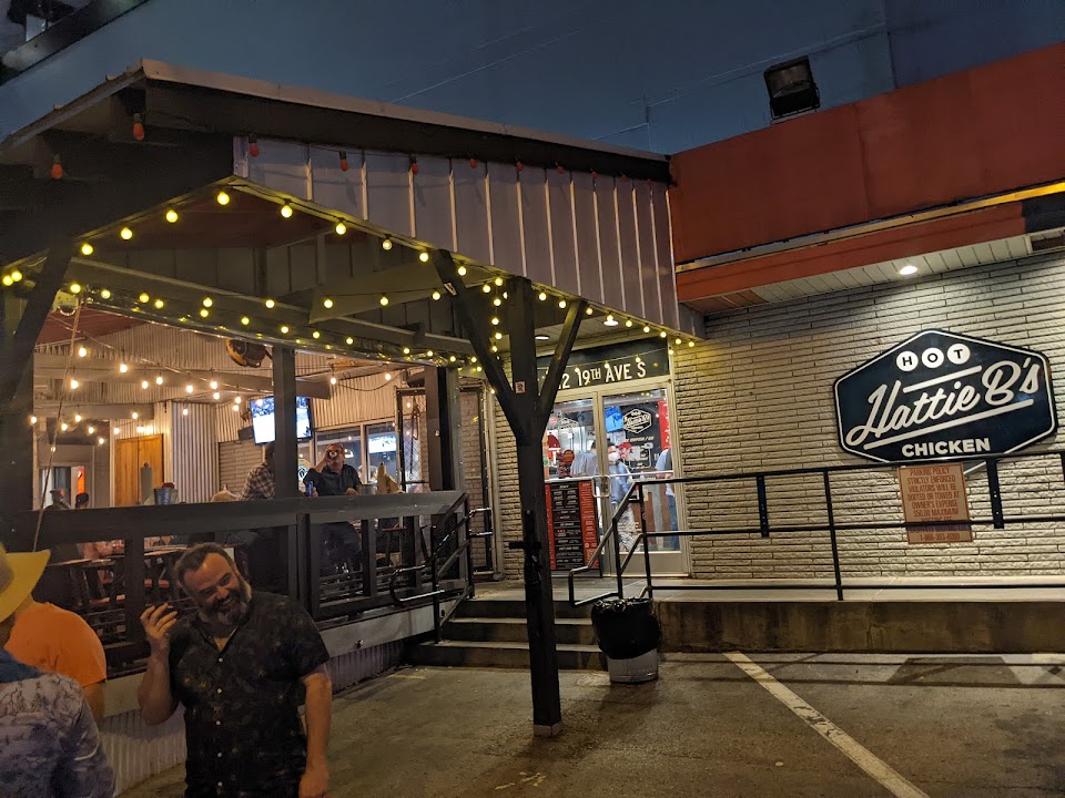 Hattie B's Hot Chicken - Nashville - Midtown