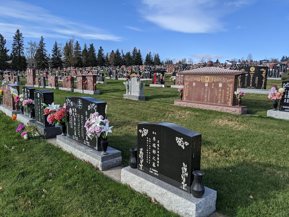 Queens Park Cemetery