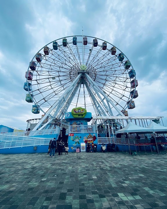 Ferris Wheel in Taipei Children's Amusement Park
