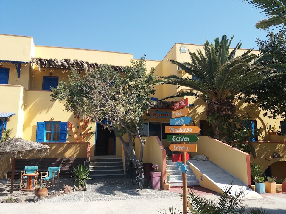 Utopia Hostel Santorini