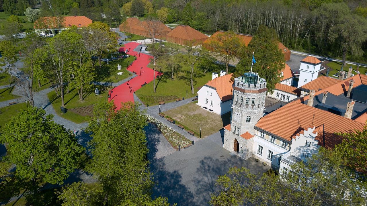 Maarjamäe Castle — Tallinn experience