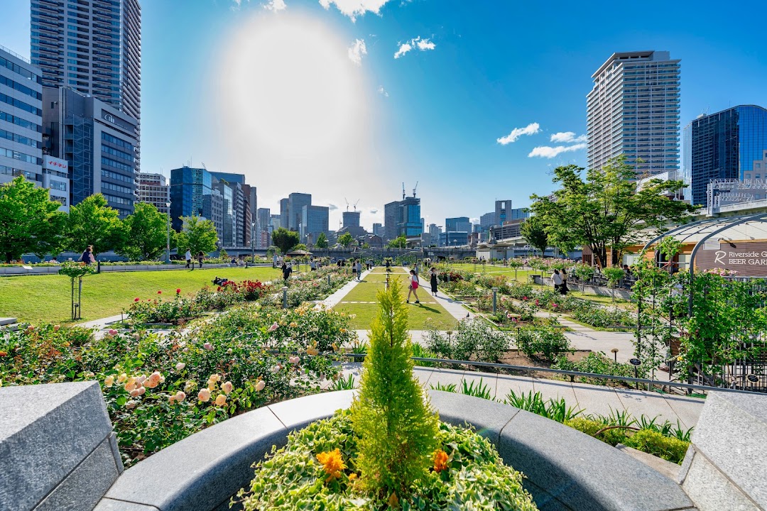 Nakanoshima Rose Garden